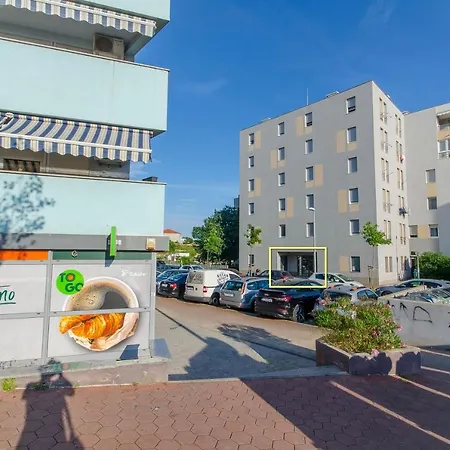 Trili With Private Garage Apartamento Split